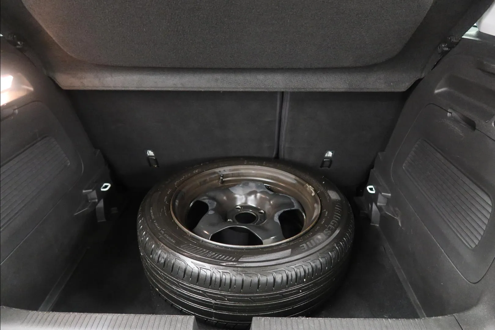 OPEL Crossland FRA-142 carousel image