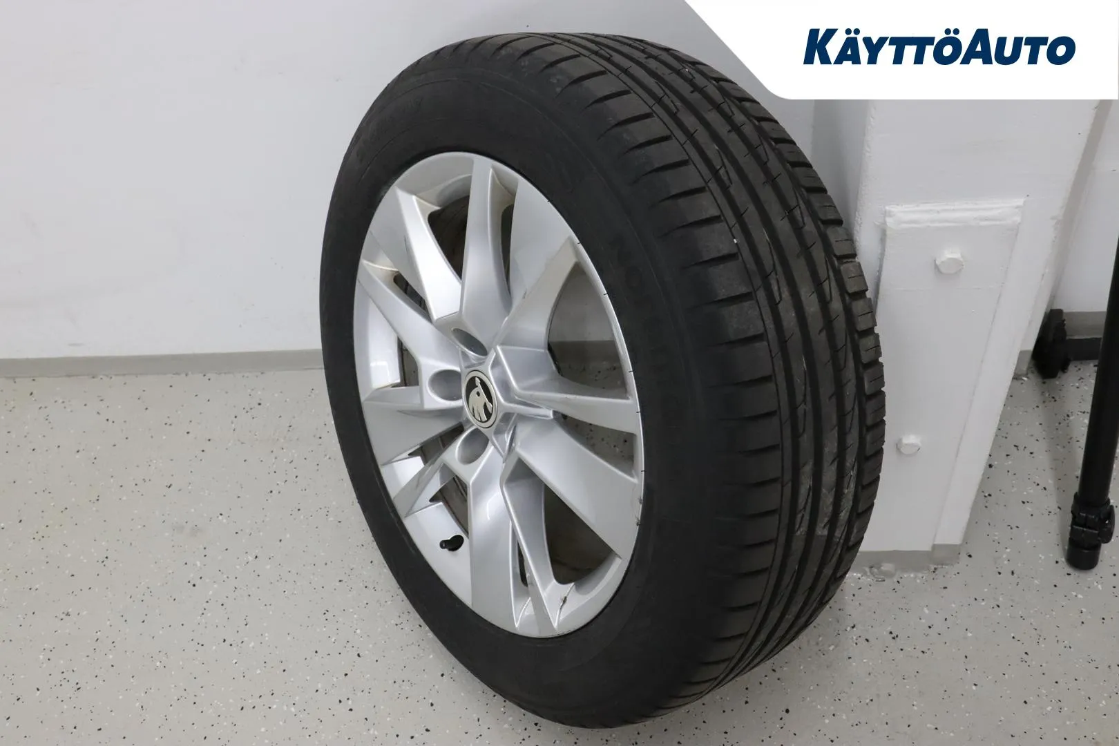 Skoda Karoq CPV-400 carousel image