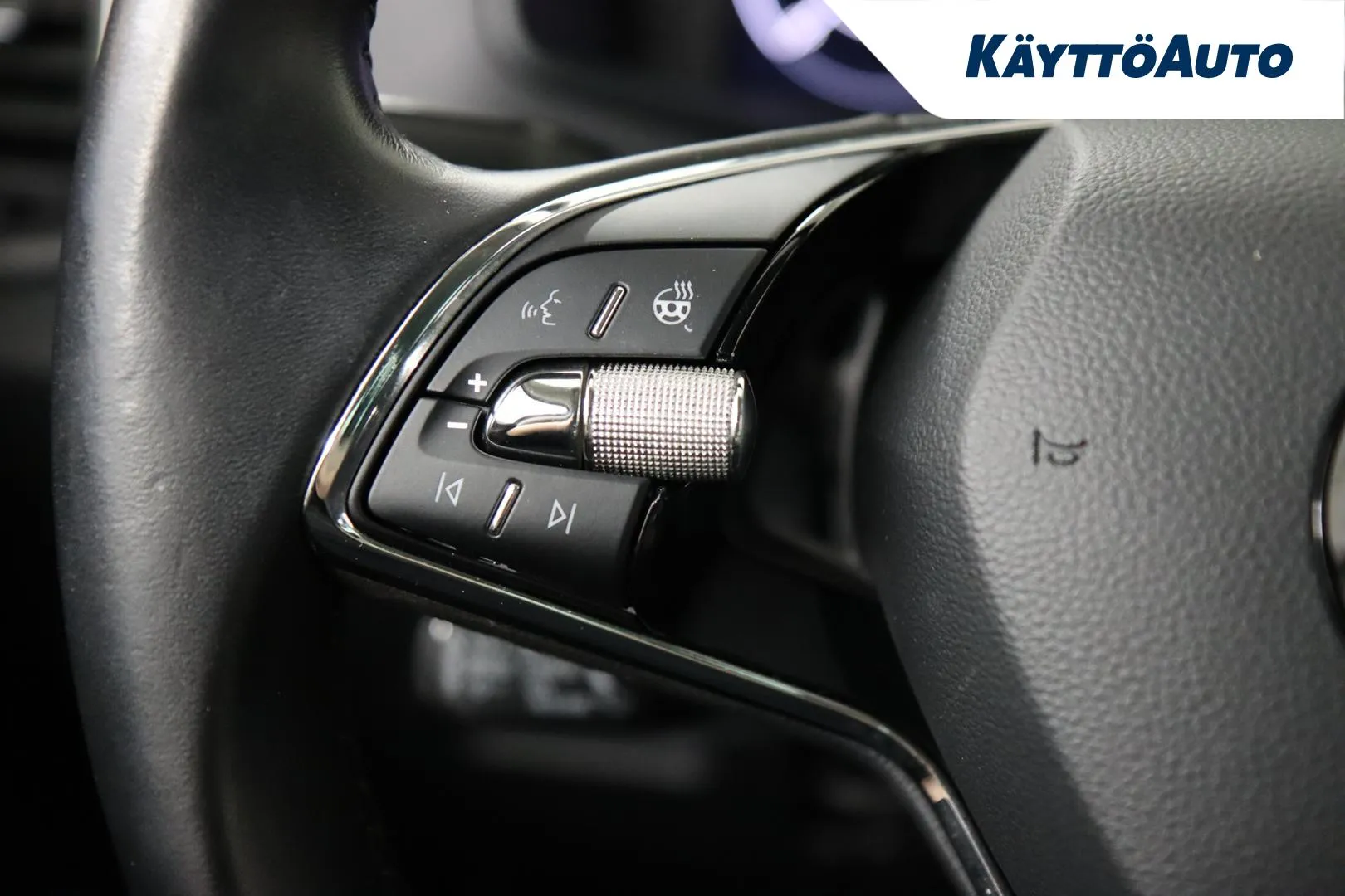 Skoda Karoq CPV-400 carousel image