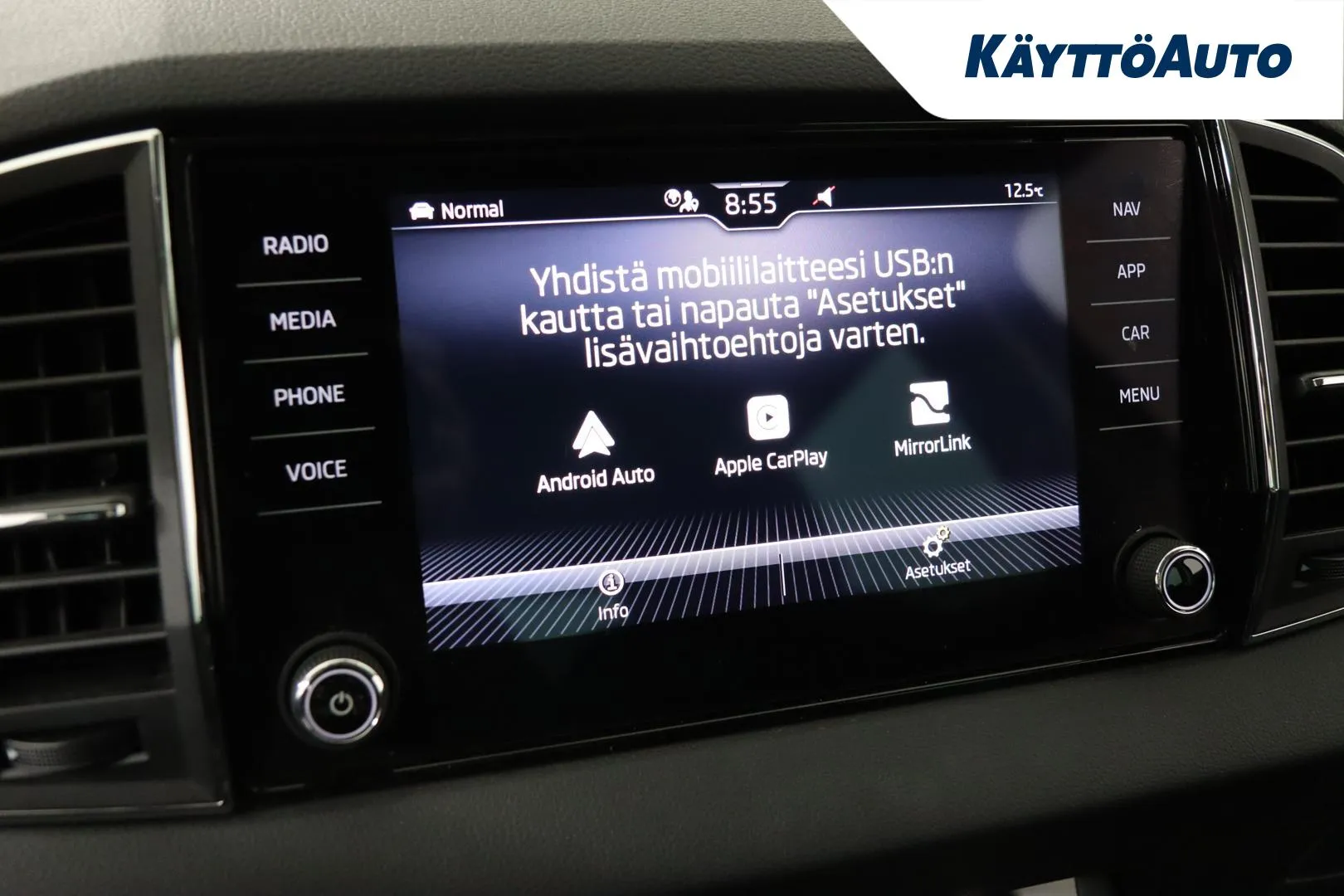 Skoda Karoq CPV-400 carousel image