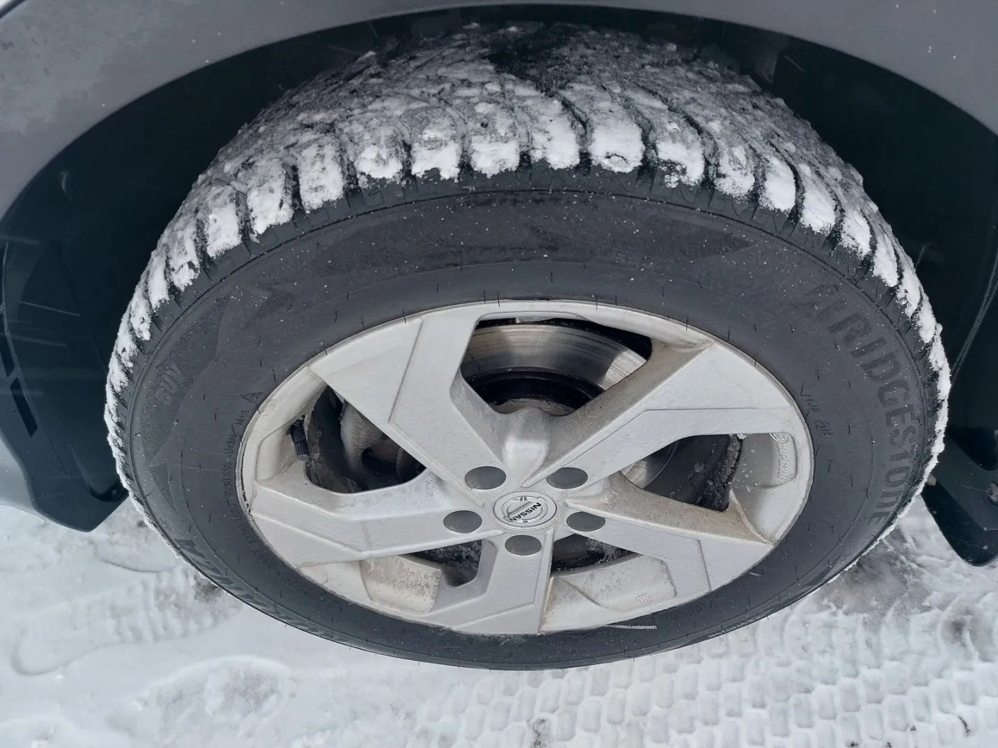 NISSAN Qashqai ZNE-373 carousel image