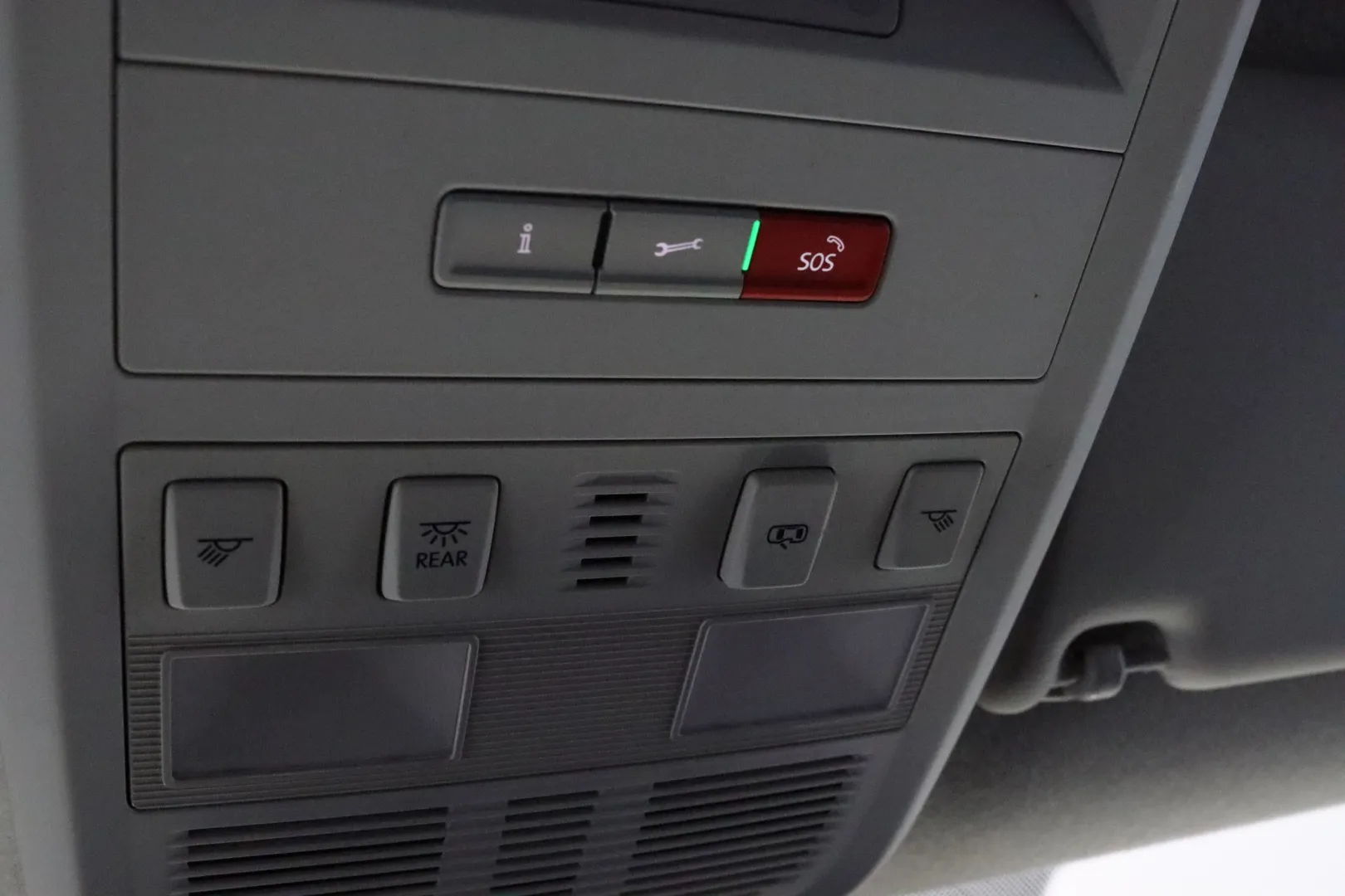 VOLKSWAGEN Transporter YXS-252 carousel image