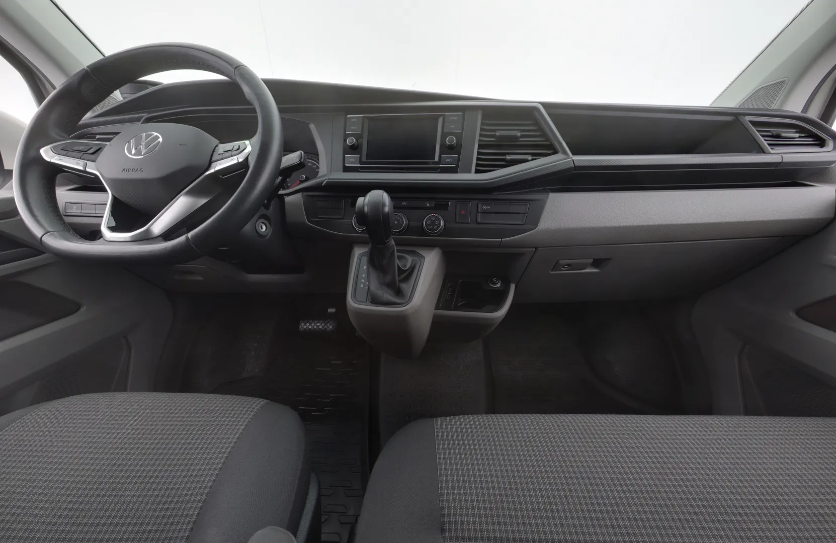 VOLKSWAGEN Transporter YXS-252 carousel image