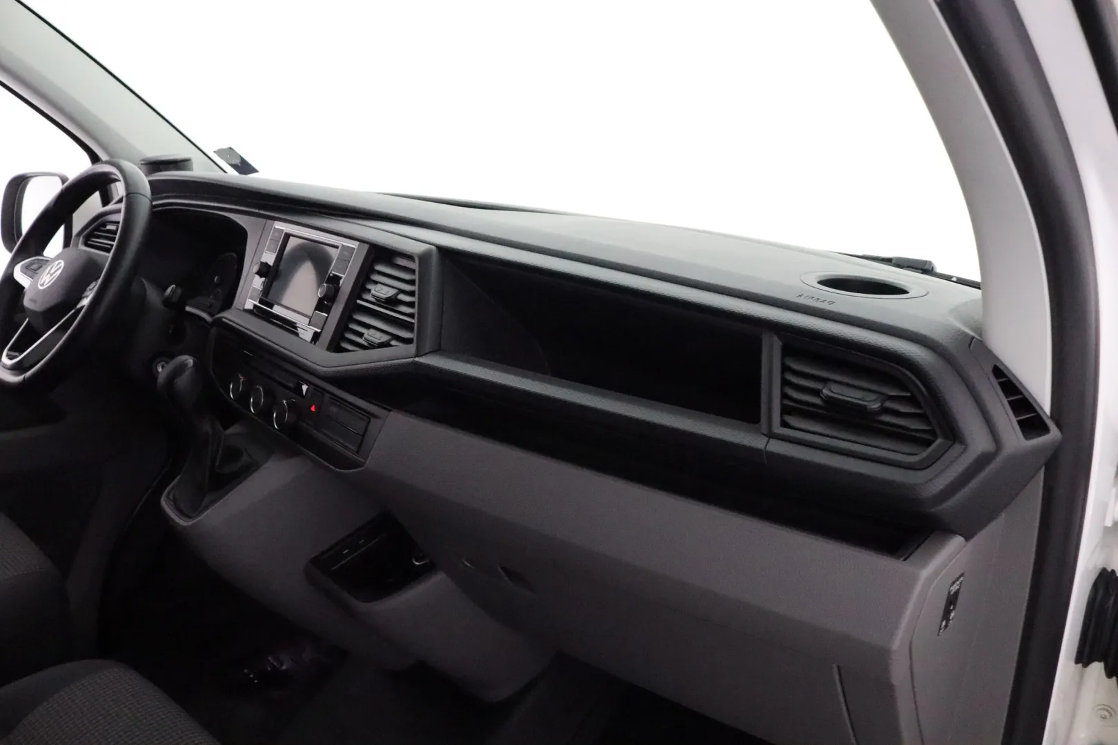 VOLKSWAGEN Transporter YXS-252 carousel image