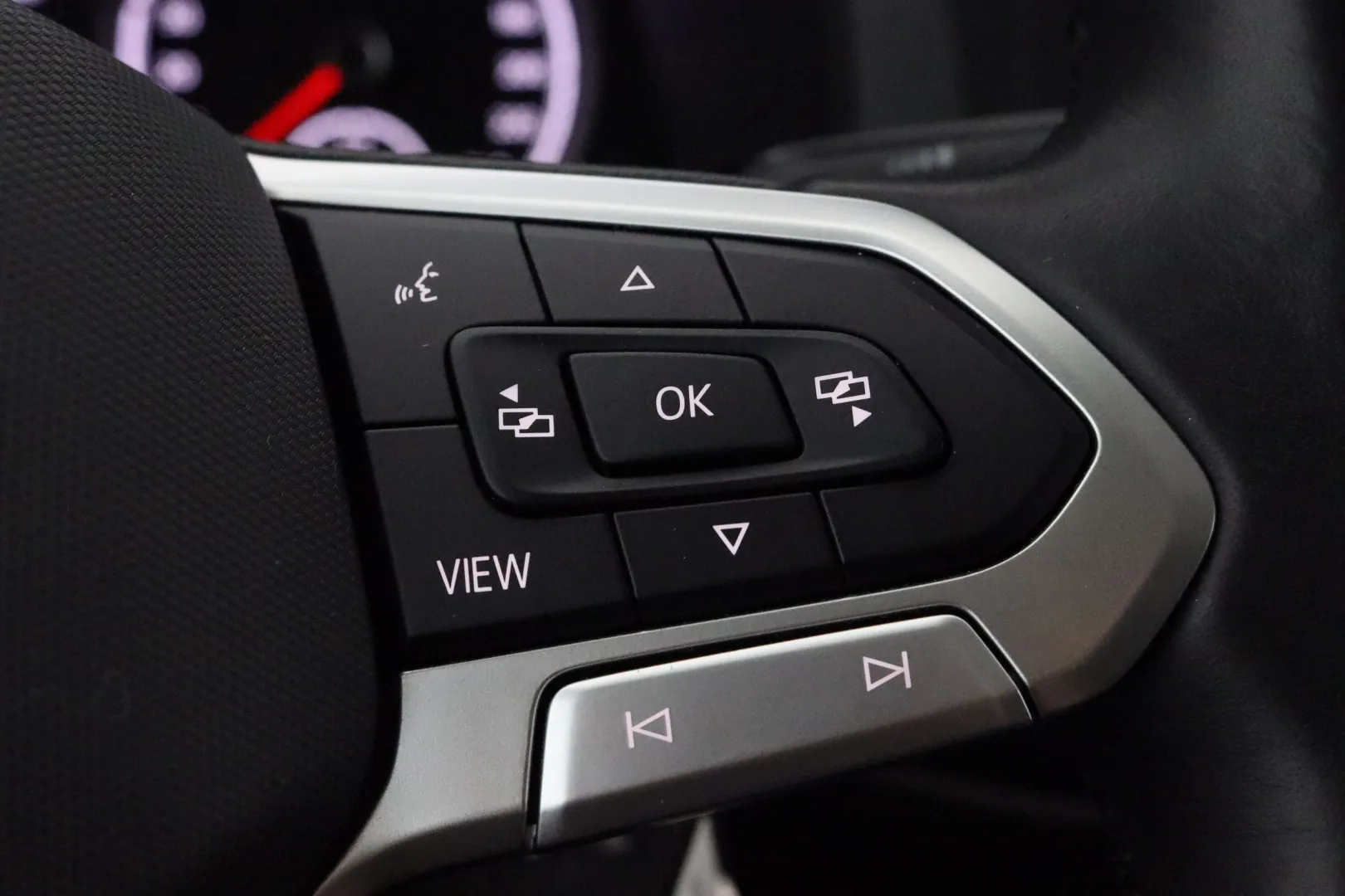 VOLKSWAGEN Transporter YXS-252 carousel image