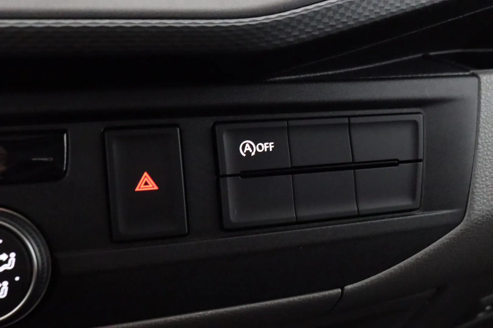 VOLKSWAGEN Transporter YXS-252 carousel image