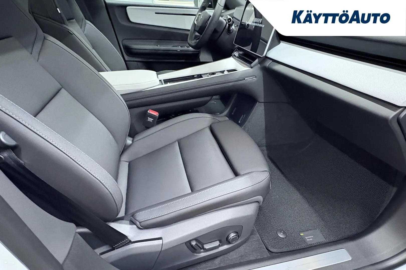 Polestar 4 MRO-825 carousel image