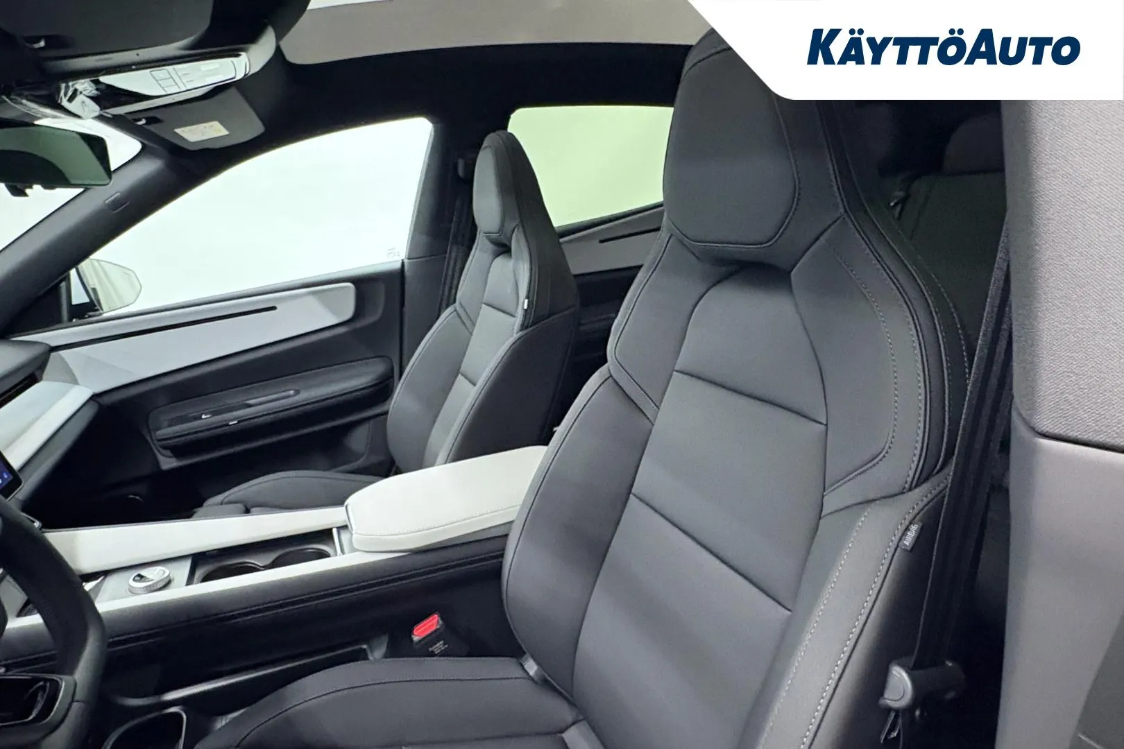 Polestar 4 MRO-825 carousel image