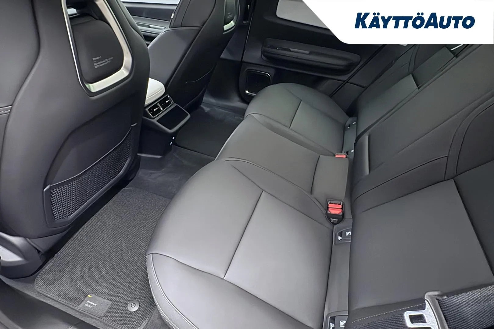 Polestar 4 MRO-825 carousel image