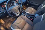 VOLVO V40 XVV-657 carousel thumbs