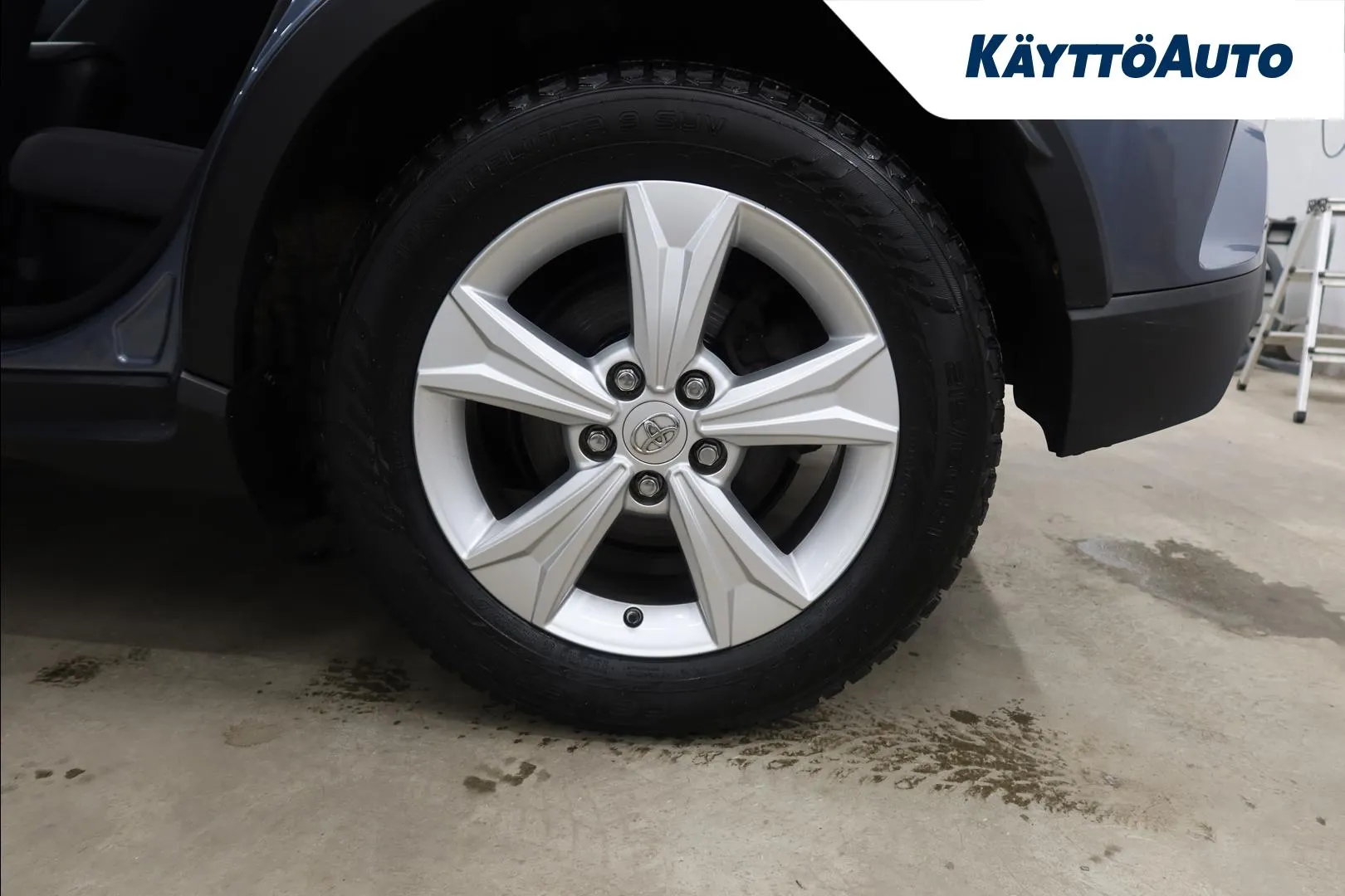 Toyota C-HR GOS-240 carousel image