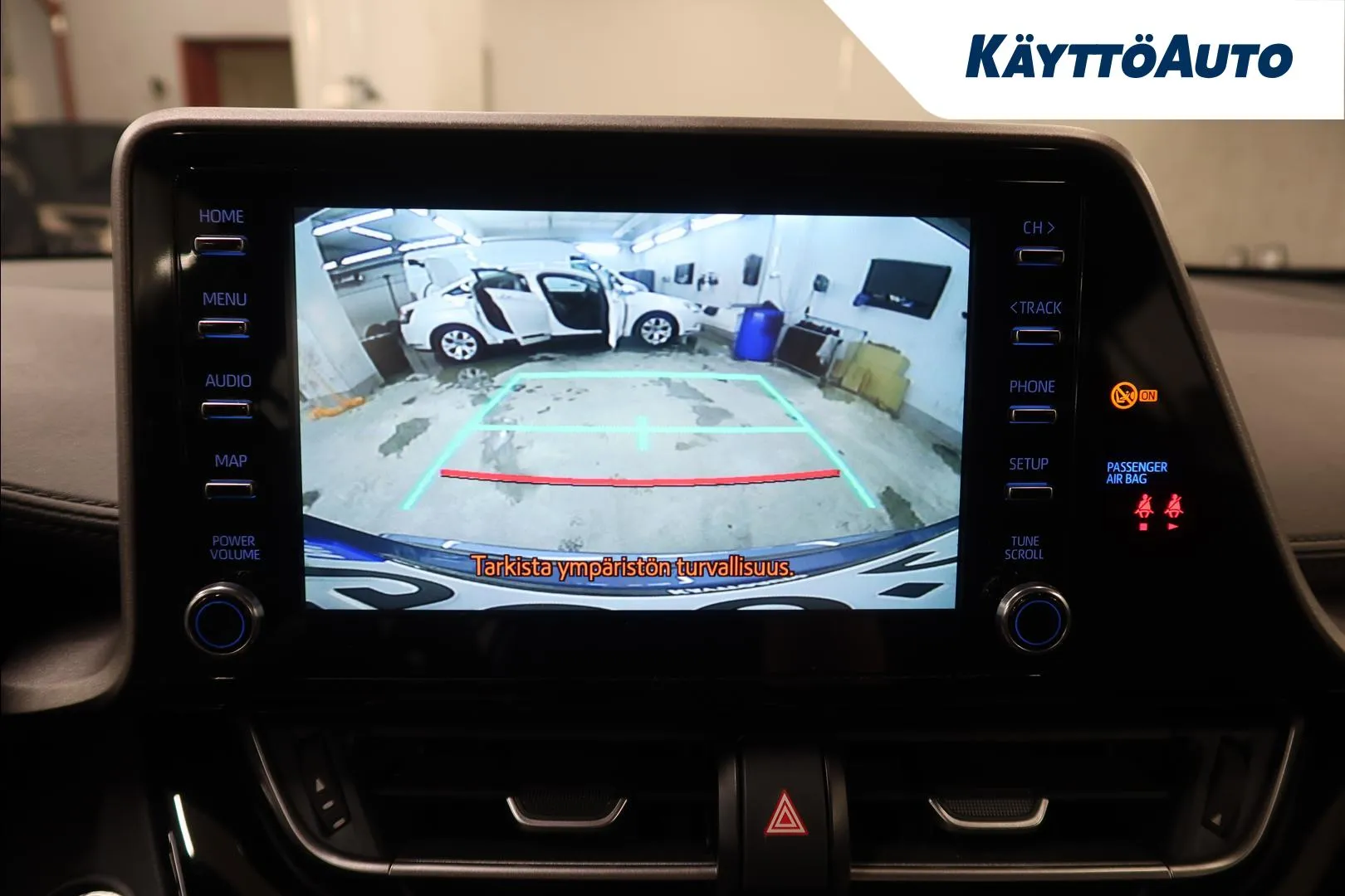 Toyota C-HR GOS-240 carousel image