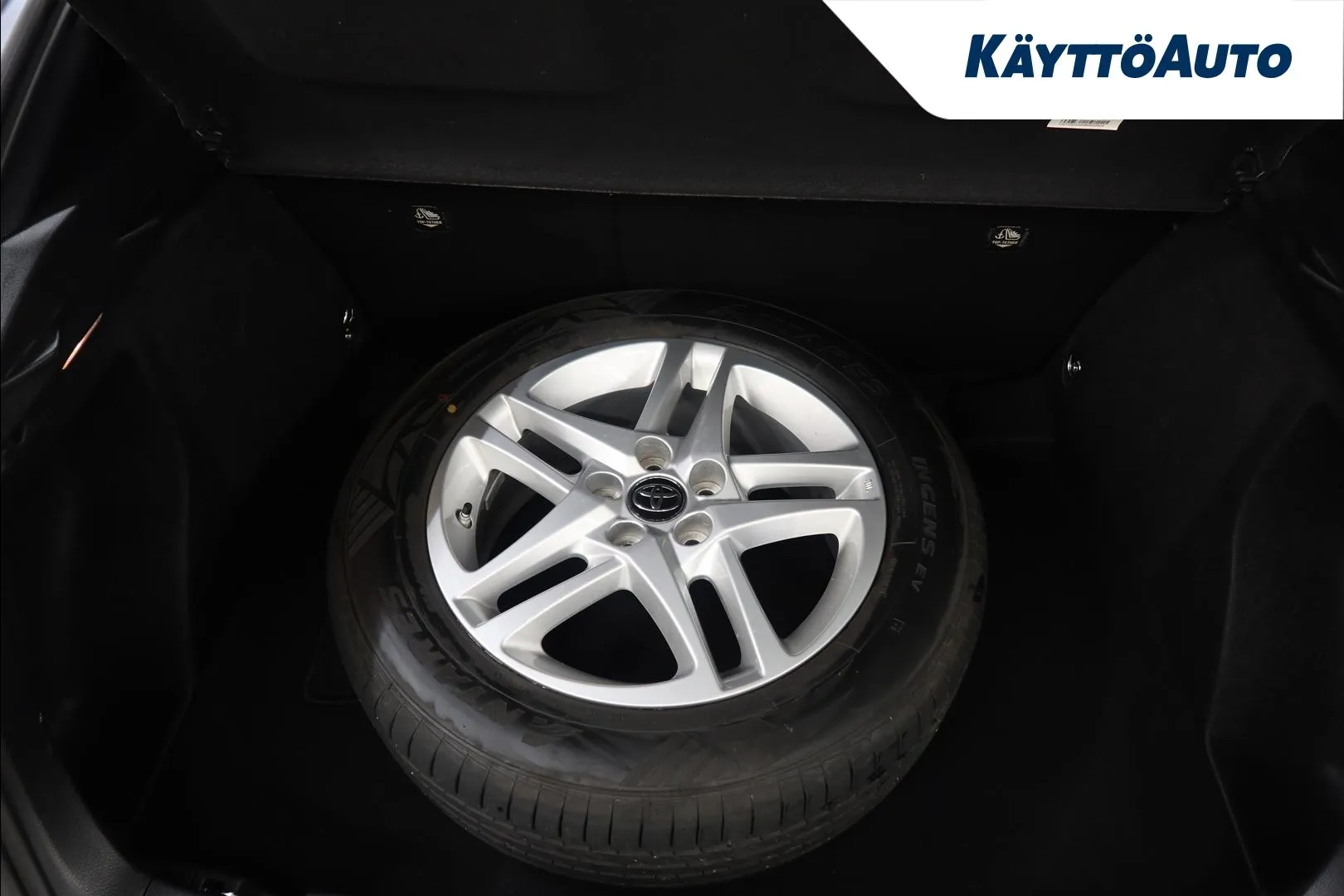 Toyota C-HR GOS-240 carousel image