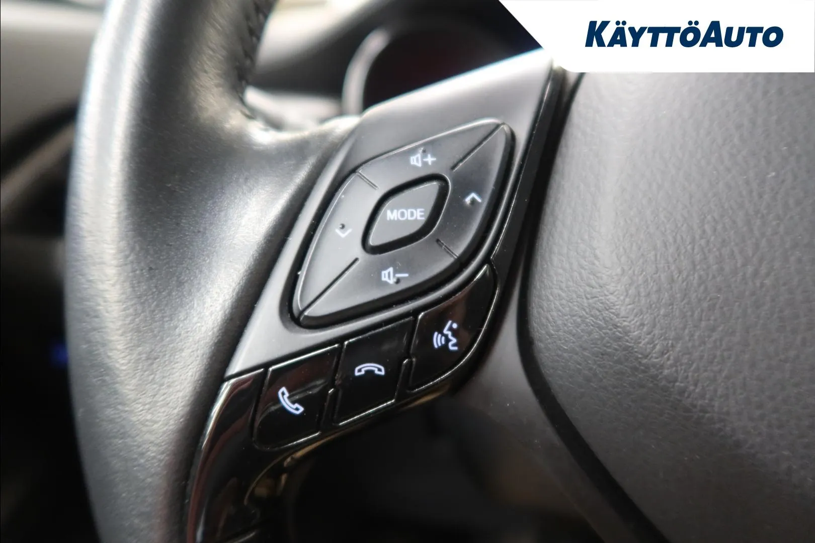 Toyota C-HR GOS-240 carousel image