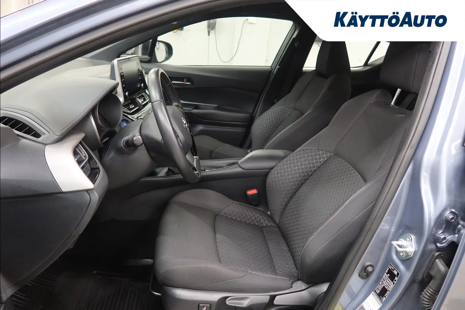 Toyota C-HR GOS-240 carousel image