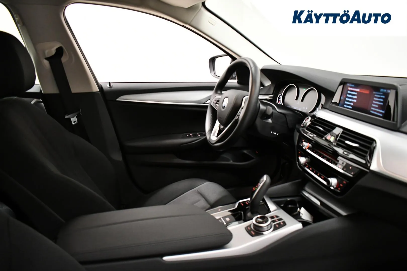 BMW 520 NKZ-988 carousel image