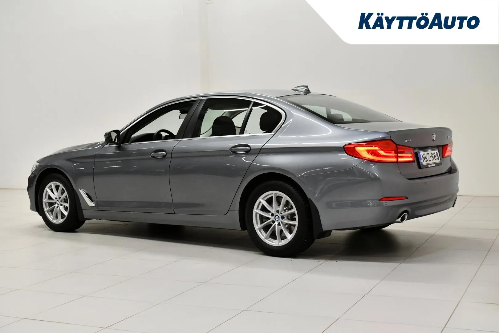 BMW 520 NKZ-988 carousel image