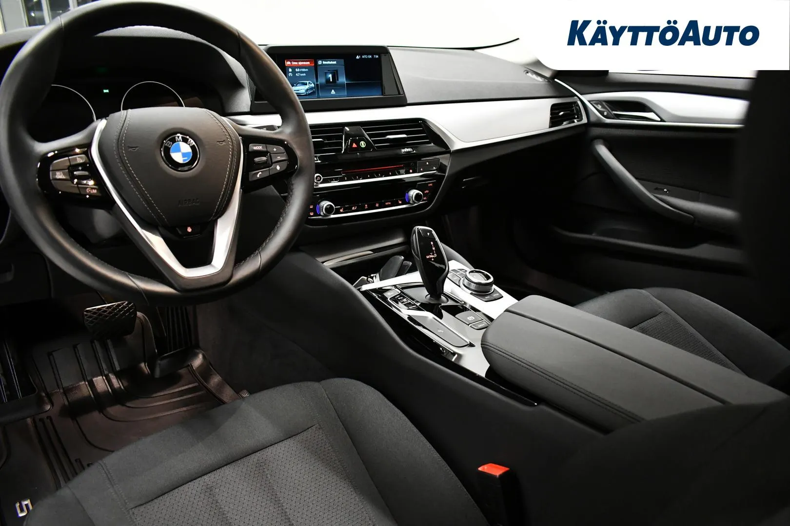 BMW 520 NKZ-988 carousel image