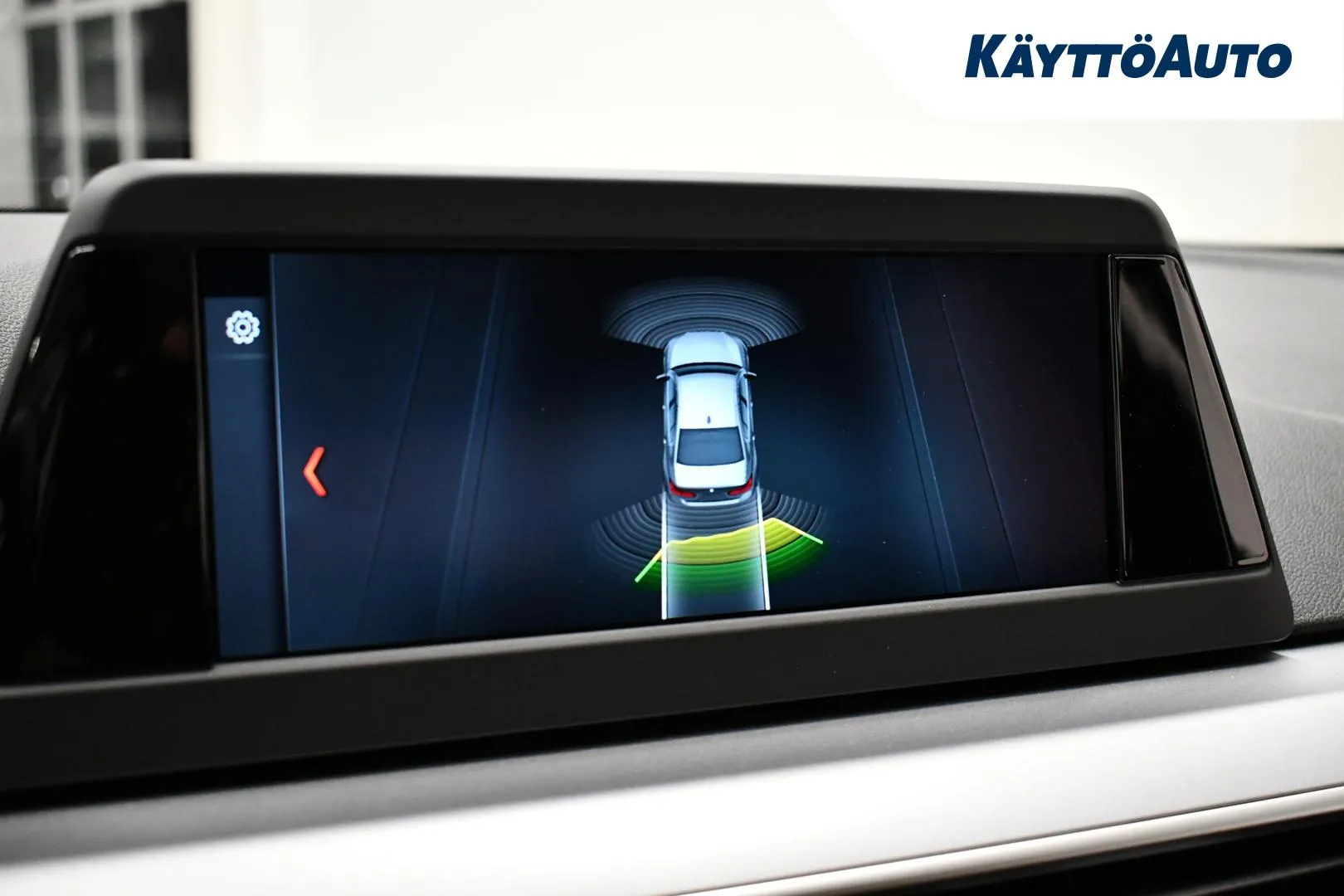 BMW 520 NKZ-988 carousel image