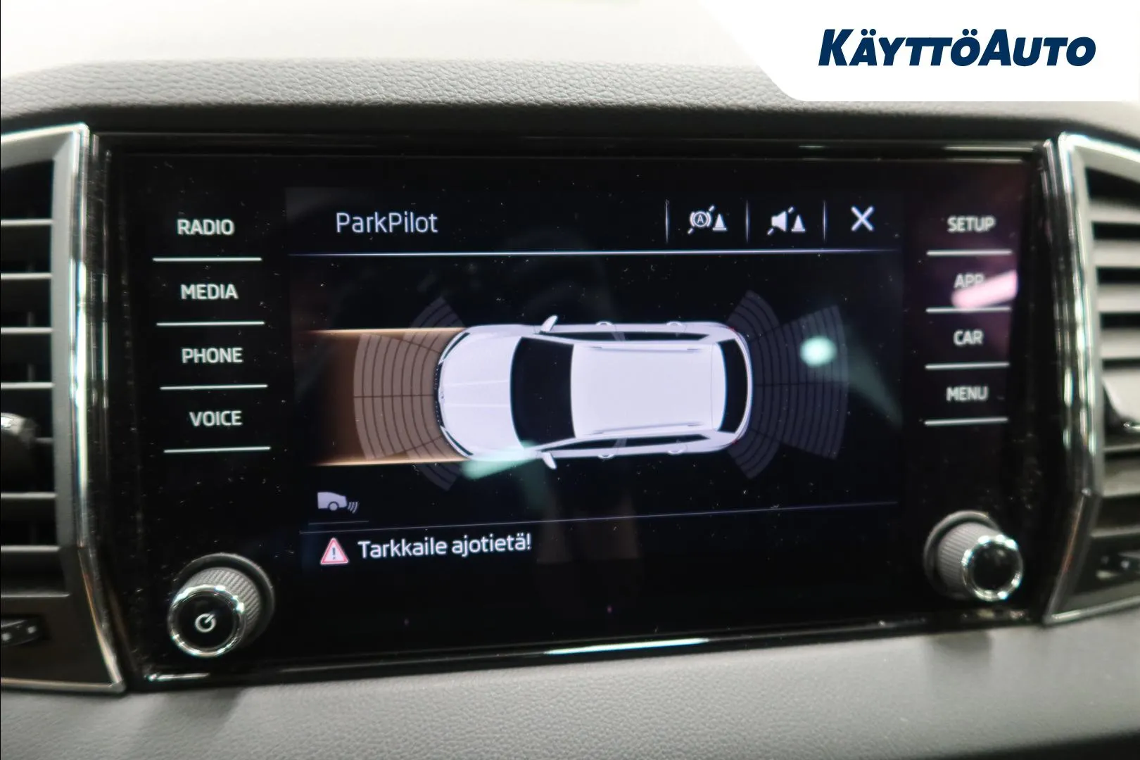 SKODA Karoq GNU-899 carousel image