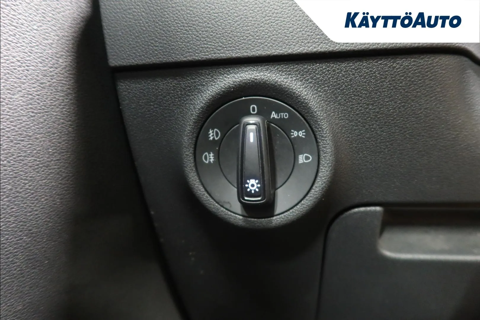 SKODA Karoq GNU-899 carousel image