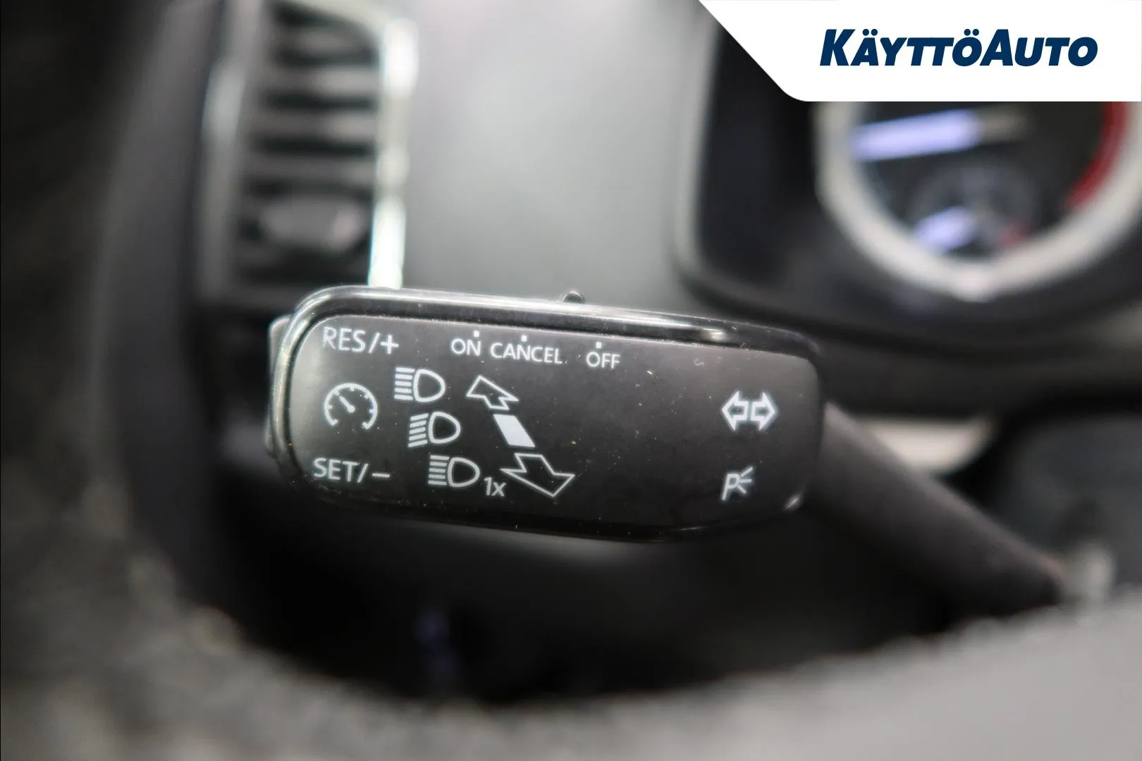 SKODA Karoq GNU-899 carousel image