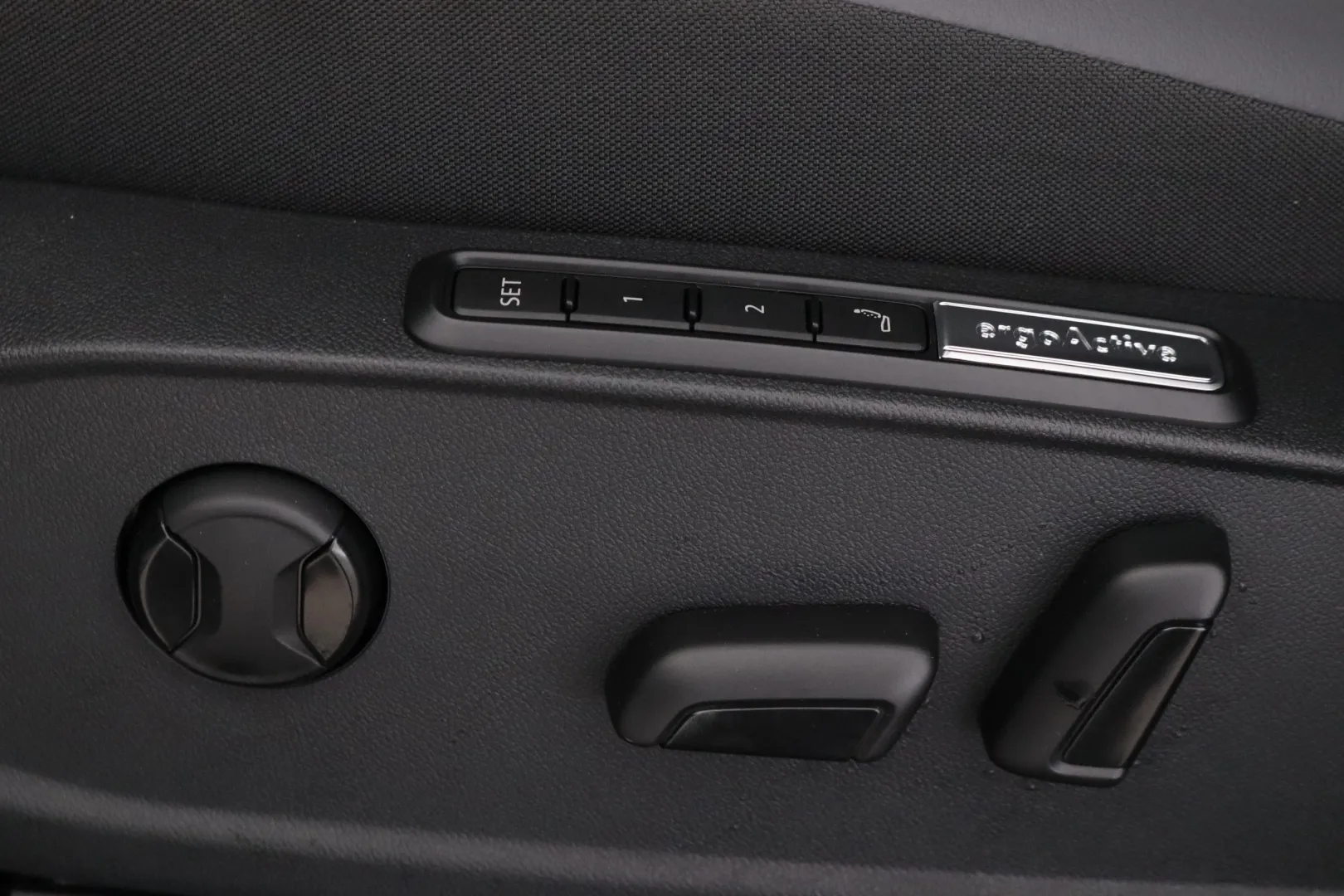 Volkswagen ID.4 RXS-453 carousel image