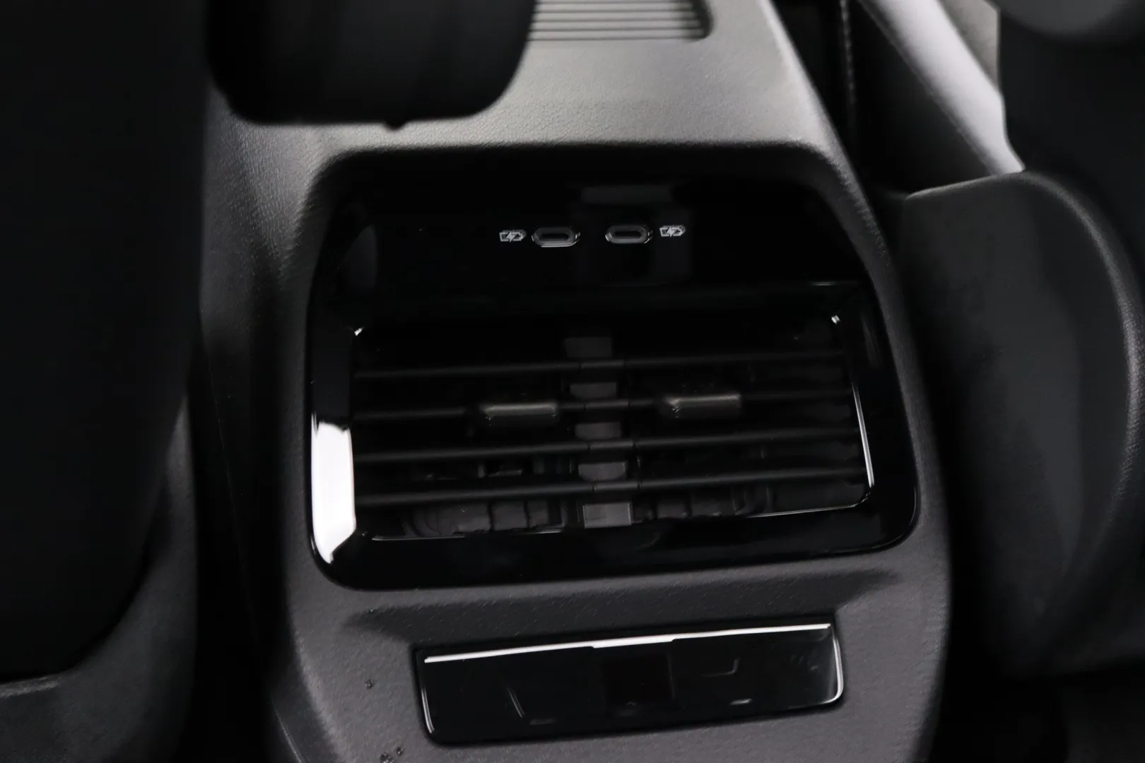 Volkswagen ID.4 RXS-453 carousel image