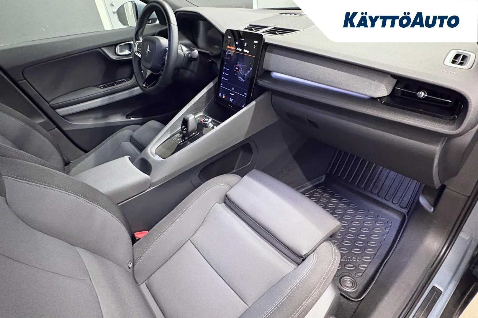 POLESTAR 2 OZZ-465 carousel image