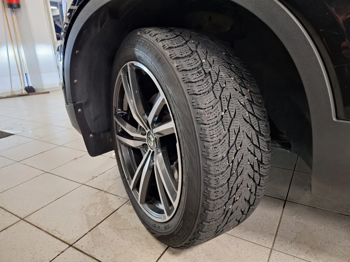 VOLVO XC40 YLR-492 carousel image