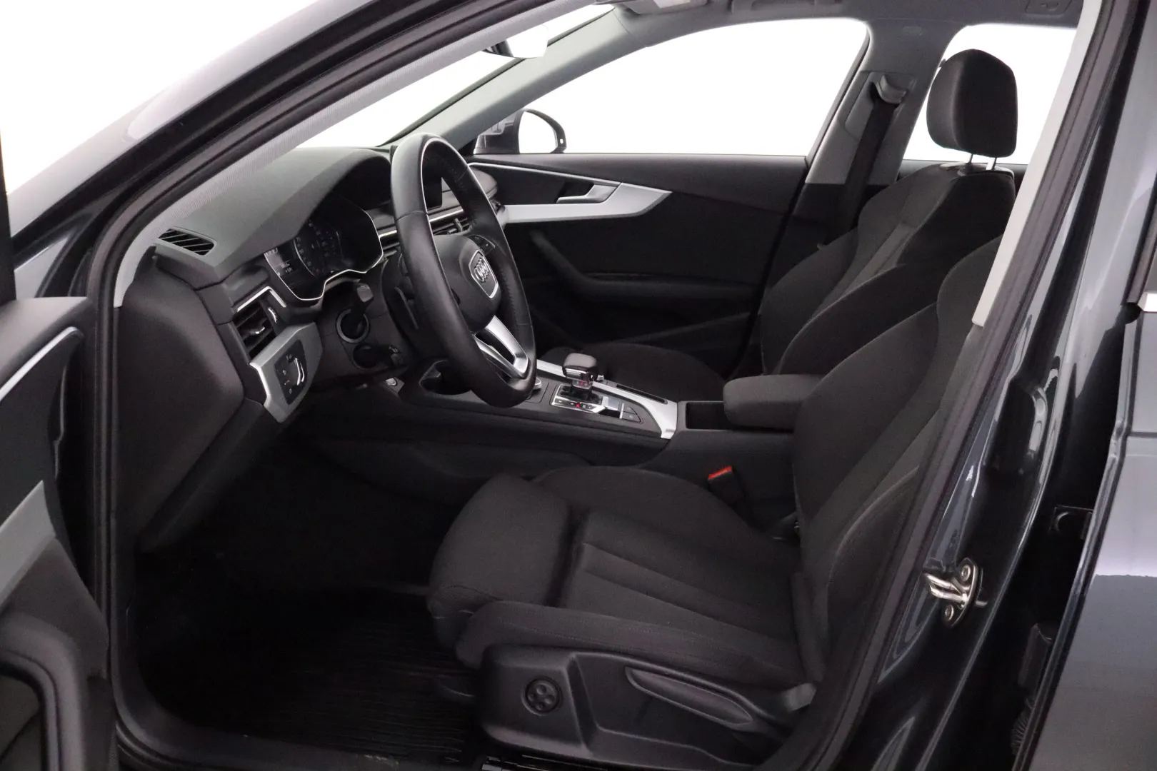 AUDI A4 allroad quattro SMN-263 carousel image