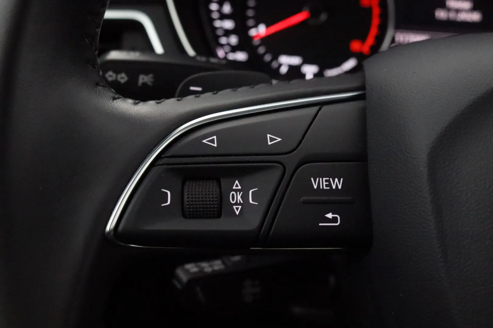 AUDI A4 allroad quattro SMN-263 carousel image