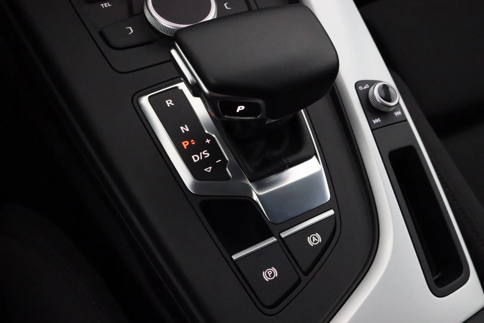 AUDI A4 allroad quattro SMN-263 carousel image