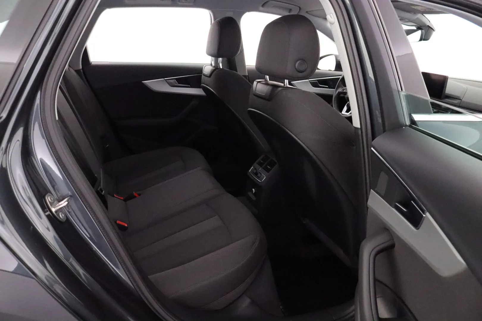 AUDI A4 allroad quattro SMN-263 carousel image