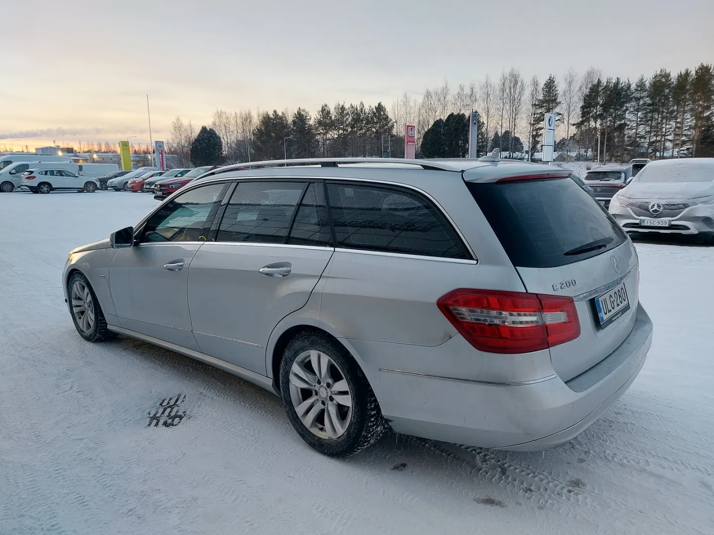 MERCEDES-BENZ E ULG-280 carousel image