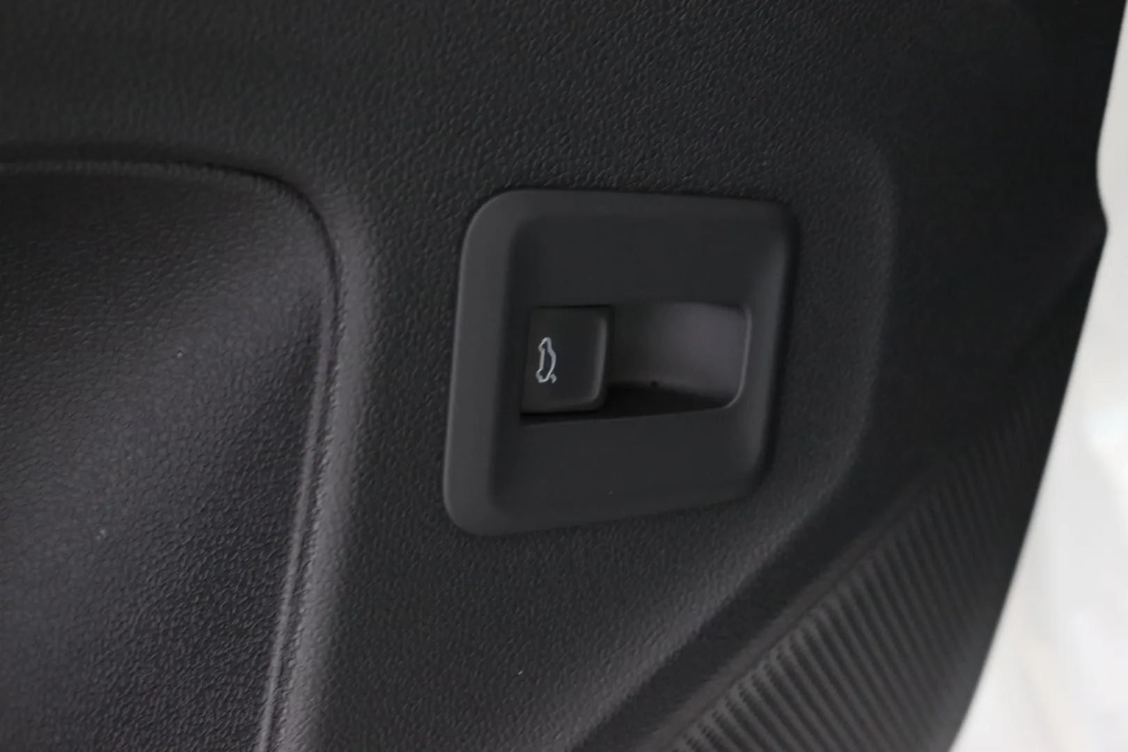 Volkswagen T-Roc KXP-936 carousel image