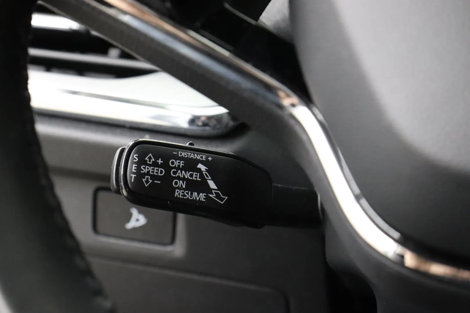 Skoda Enyaq LRL-146 carousel image