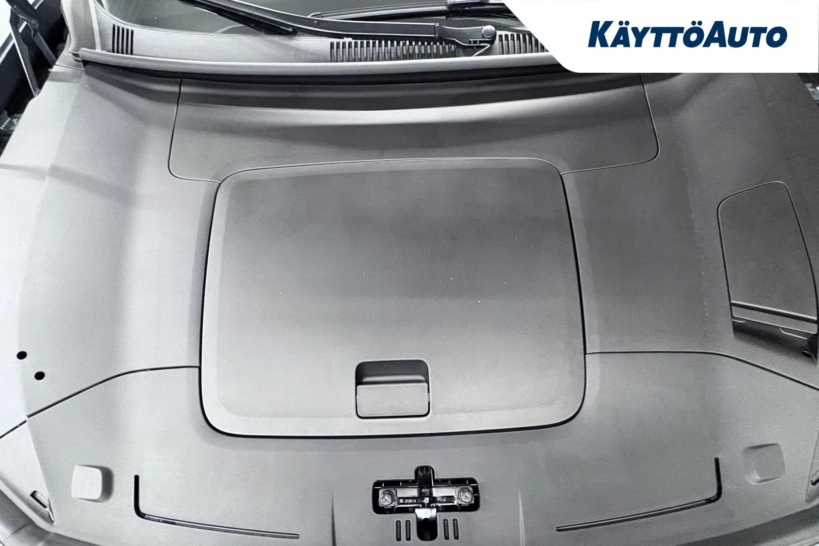 Polestar 4 YYE-559 carousel image