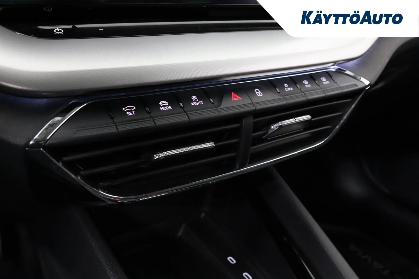 Skoda Octavia IRL-485 carousel image