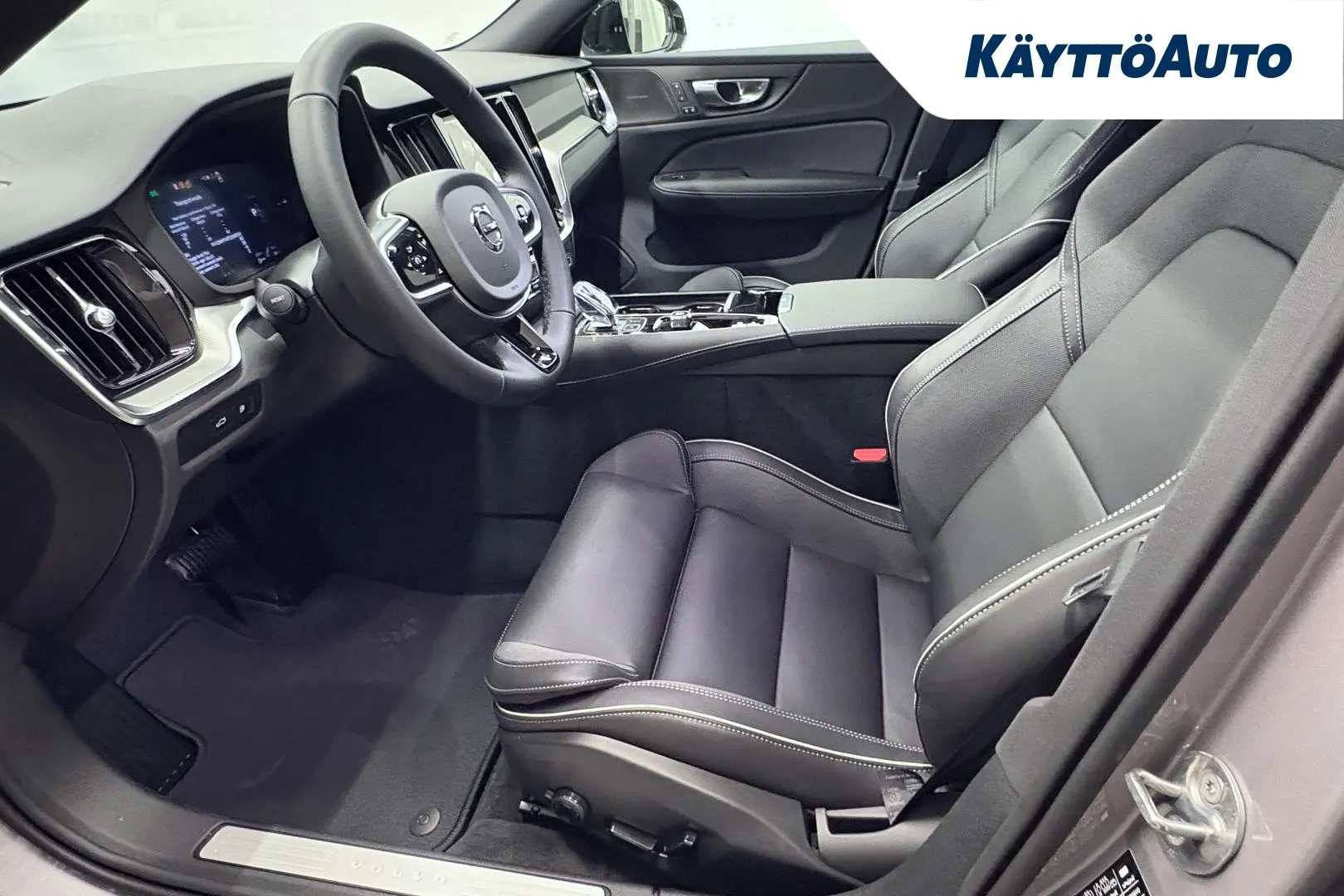 Volvo V60 RXU-225 carousel image