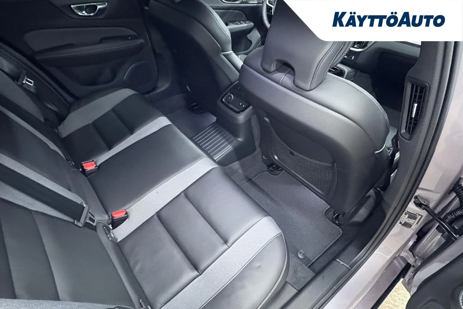 Volvo V60 RXU-225 carousel image