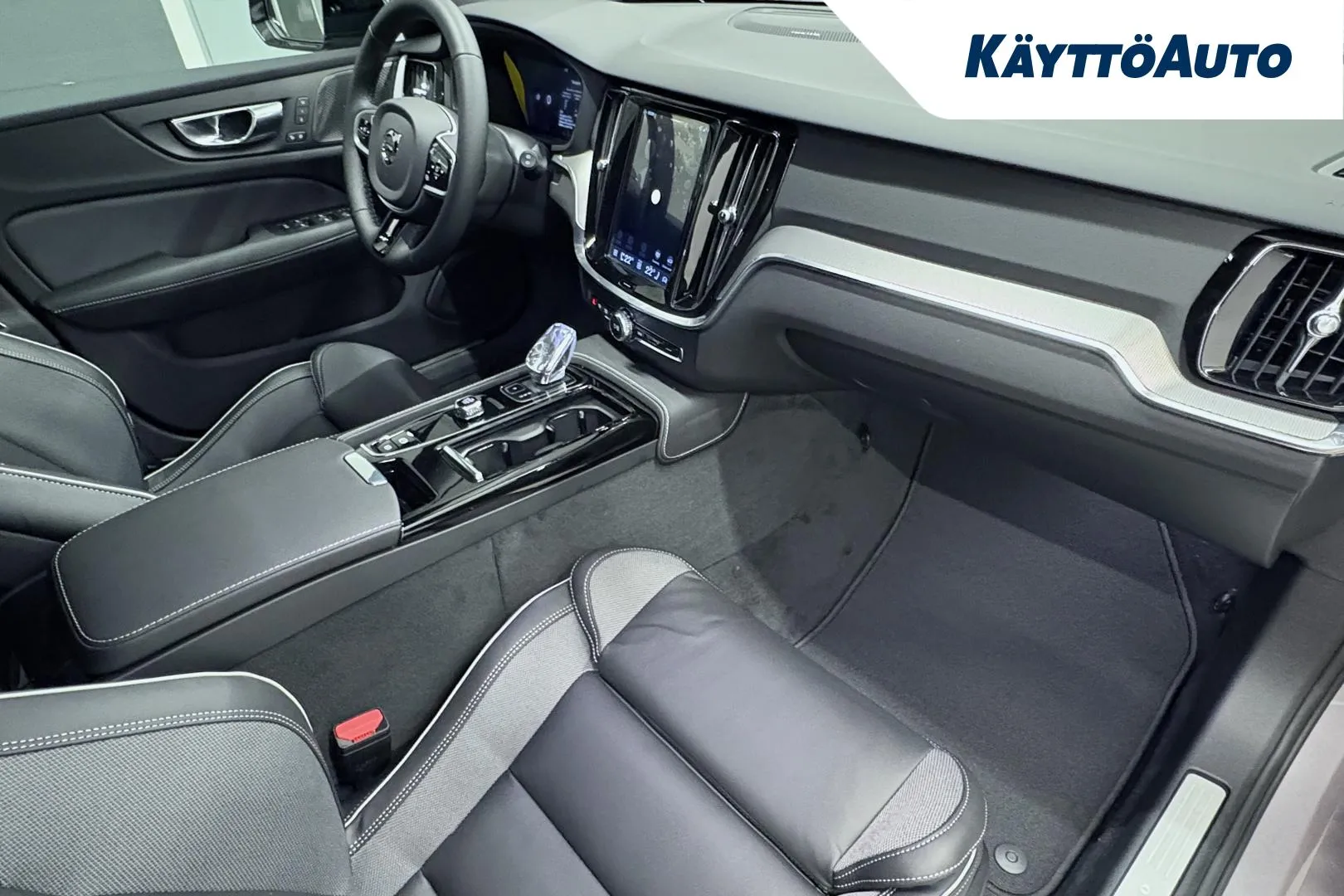 Volvo V60 RXU-225 carousel image