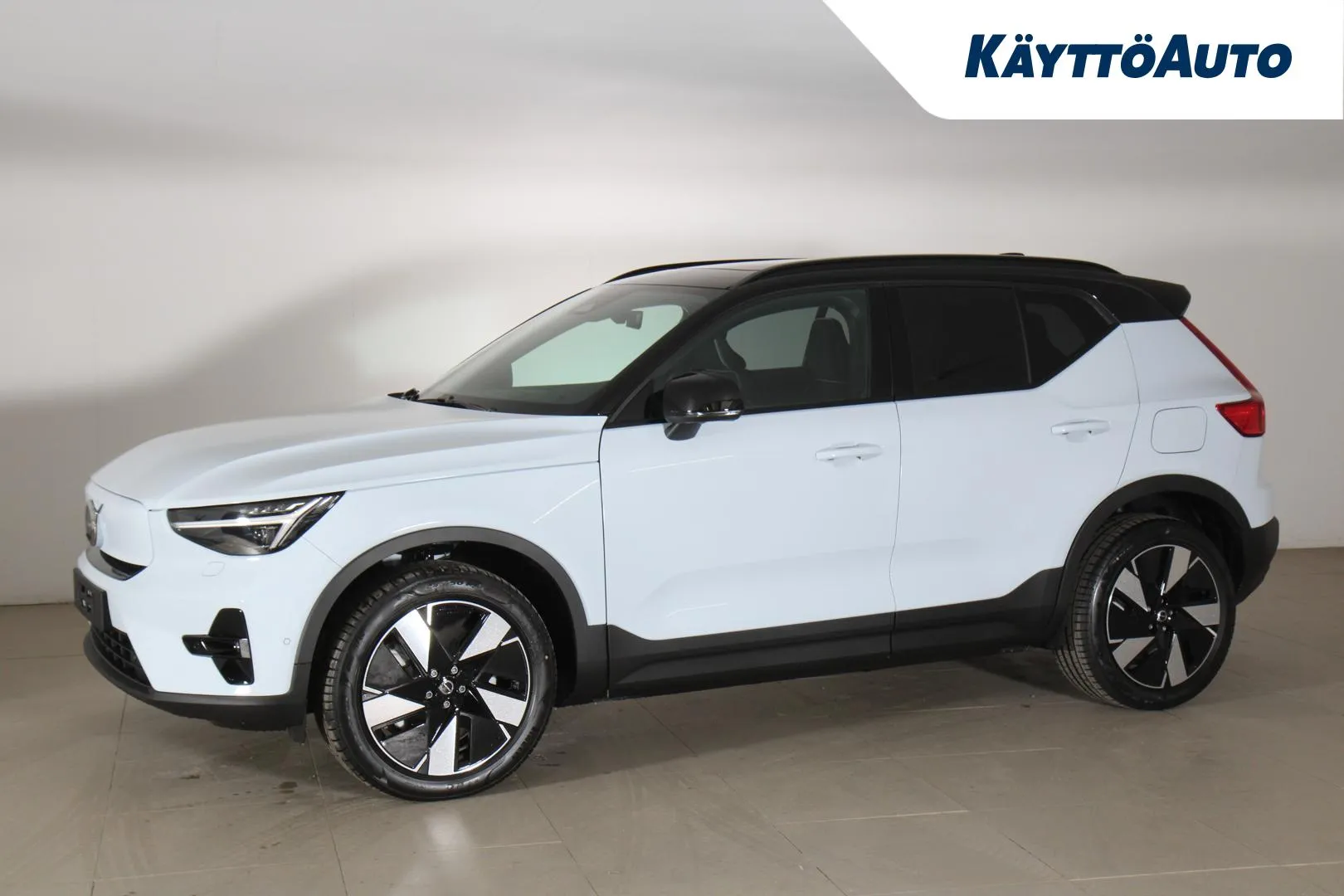 Volvo EX40 NOK-810 carousel image