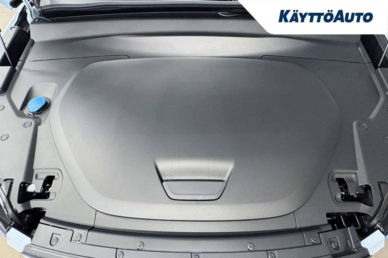 Volvo EX40 NOK-810 carousel image