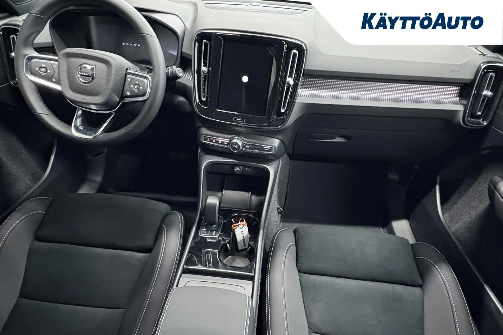 Volvo EX40 NOK-810 carousel image