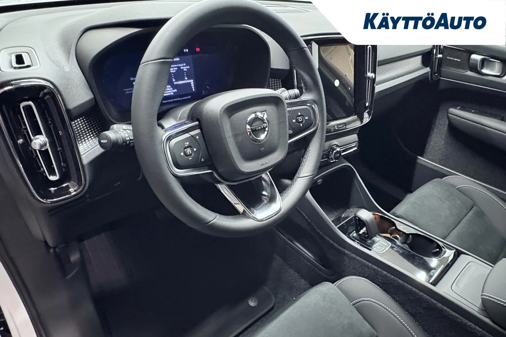 Volvo EX40 NOK-785 carousel image