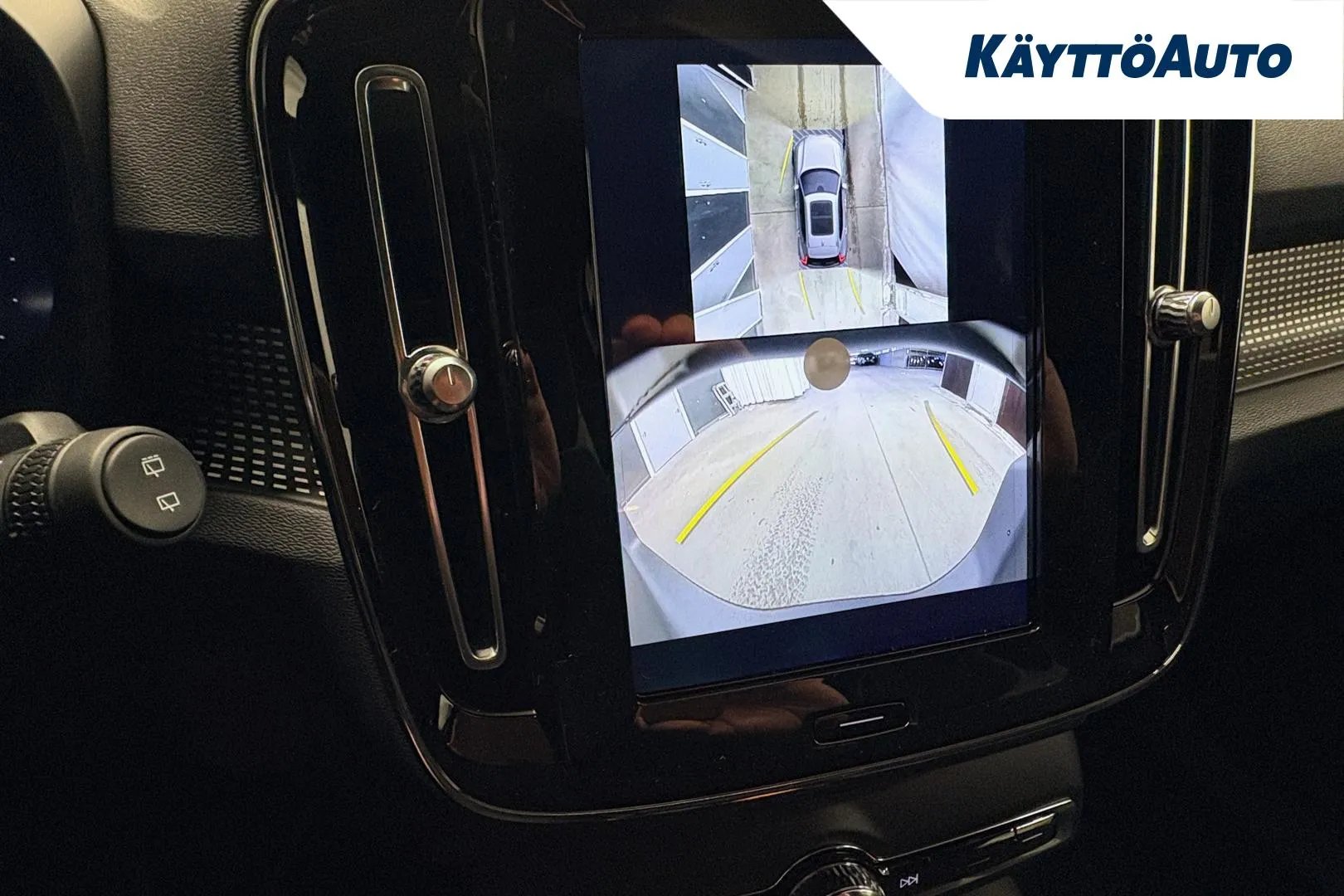 Volvo EX40 NOK-785 carousel image