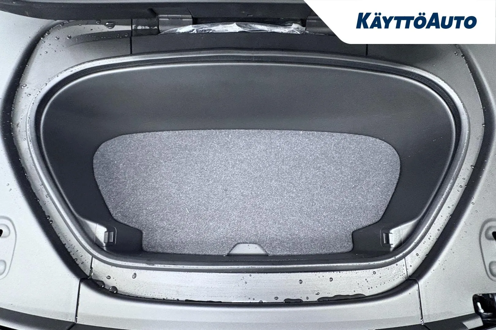 Volvo EX40 NOK-785 carousel image