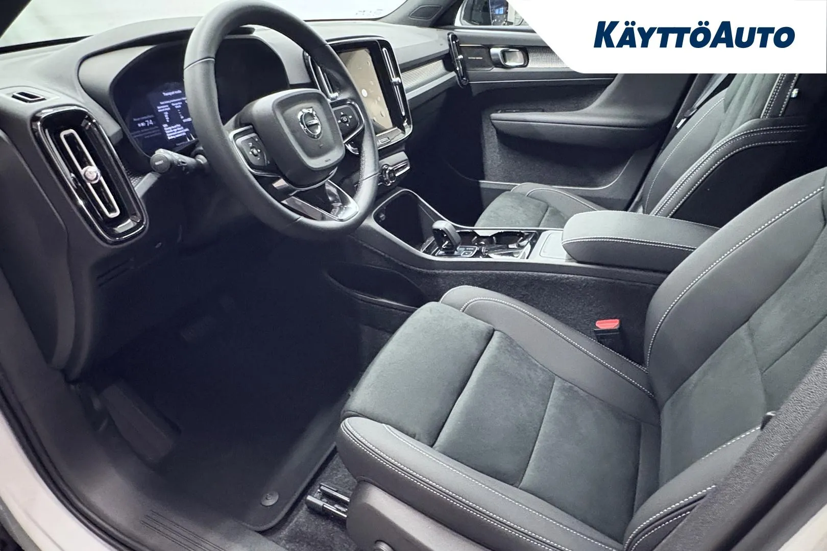 Volvo EX40 NOK-785 carousel image