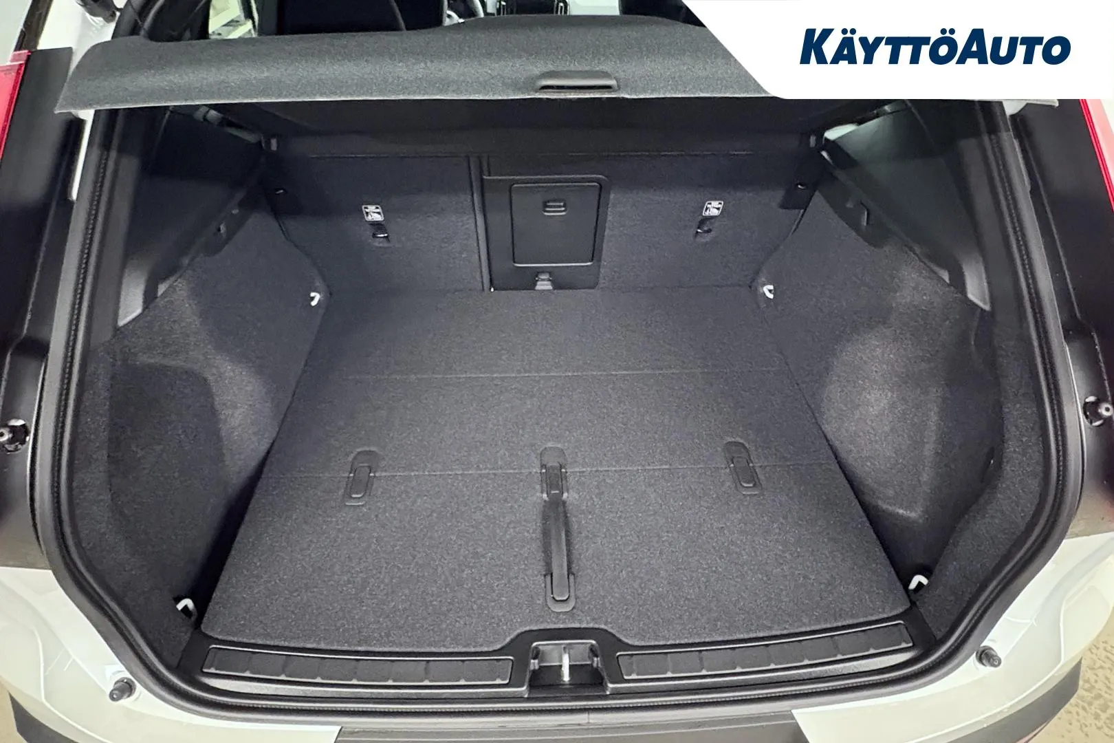 Volvo EX40 NOK-785 carousel image